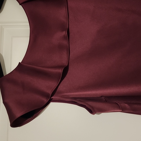 ST.JOHN Ruffle Sleeve Dress - Picture 2 of 6